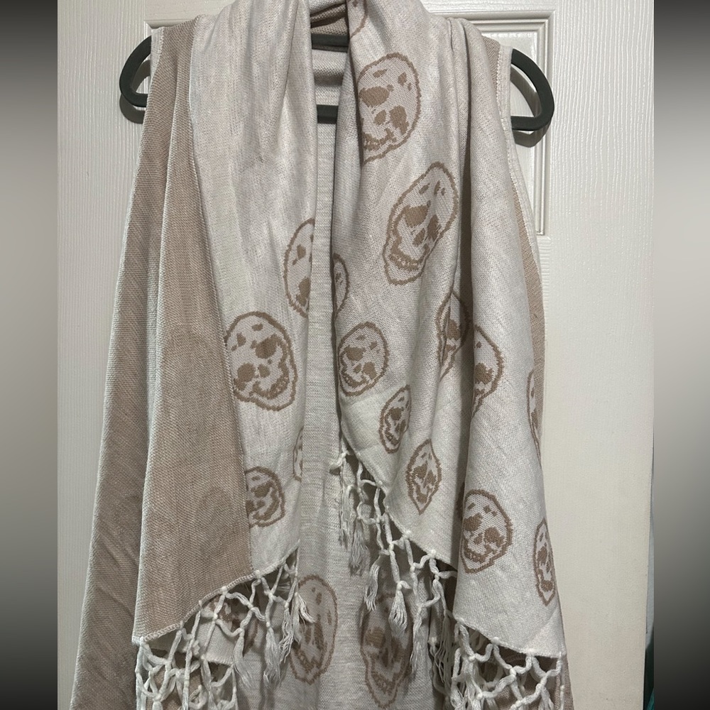 Raj one size vest/sleeveless skull cardigan/cape with fringe.